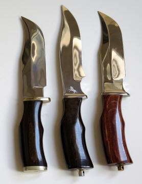 Comparison with two other Sheffield knives which have lanyard pommels, 