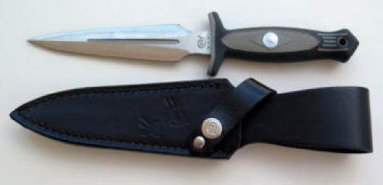 1995 Colt  CT-8 fixed blade knife in the sheath
