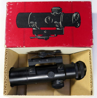 Colt AR-15 3 x 20 Sporter Scope, realist in red box